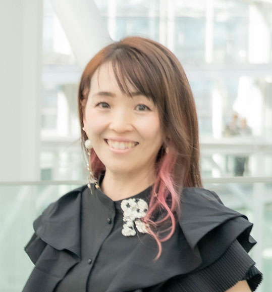 西中綾乃 さん
